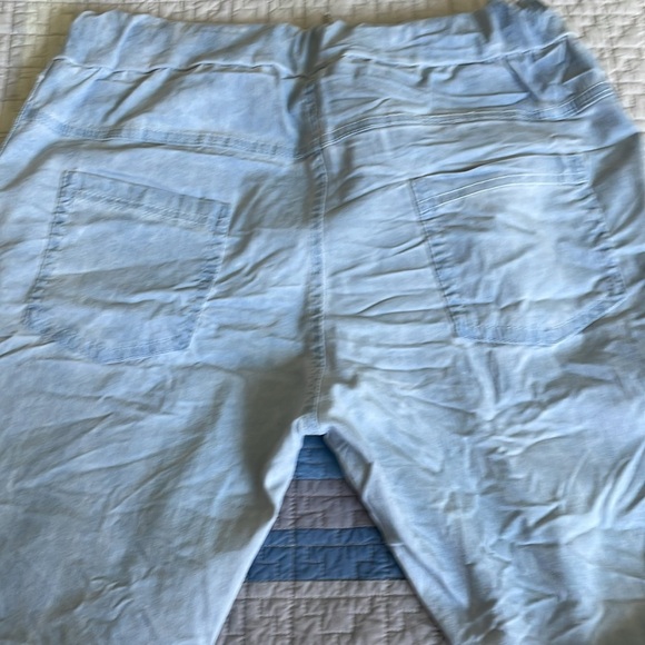 VENTI6 light denim blue stretch pants with rhinestones - Picture 5 of 5